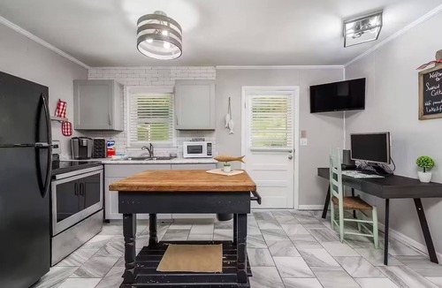Smithville House | New-Sunfish Cottage - Walk to Hidden Harbor Marina