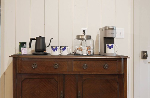 Saluda Cottage | NEW! The Cottage at Whispering Falls: LUXURY & PRIVACY on 7 acres - King beds