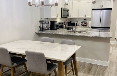 Wilmington Condo | New Town Home Near Wrightsville Beach, Convienient to Historical Downtown & UNCW