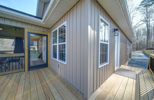 Southmont Cottage | NEW! Waterfront - Private Dock - Firepit - Kayaks