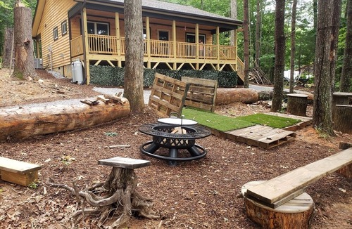 Hendersonville Cabin | Newly built private cozy cabin 15 min to Hendersonville, Lake Lure, Chimney Rock