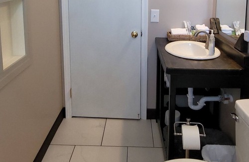 Dobson House | Newly remodeled 3 bedroom home, 10 minute drive to several local wineries