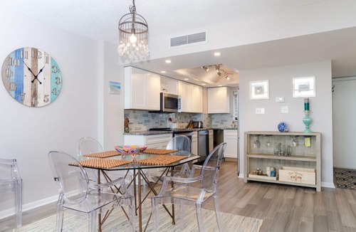 Wrightsville Beach Condo | Newly remodeled oceanfront condo in Station One!