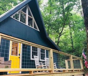 Highlands Ski Chalet | Newly renovated A-frame 5 Min walk to main street