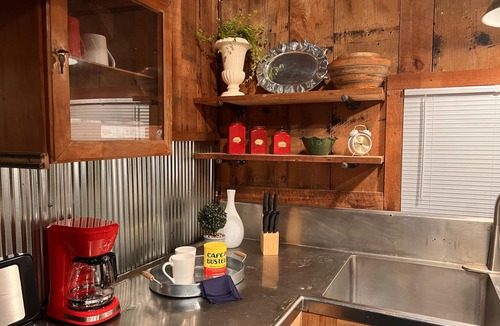 Washington House | Newly renovated cottage close to waterfront and boat ramps