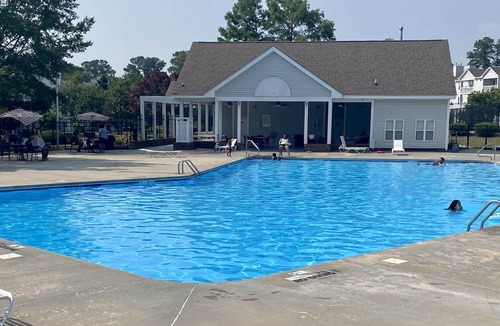 Westover Condo | Newly Renovated Ground Floor Condo minutes to Fort Liberty