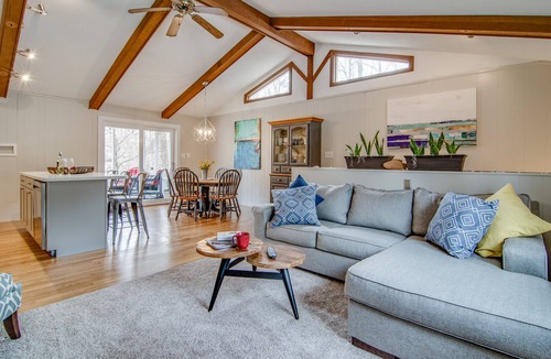 Semora House | Newly renovated Lakehouse!