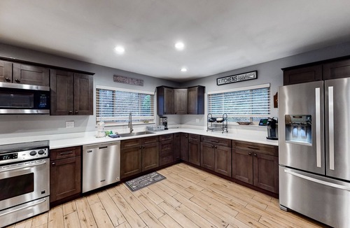 Hendersonville House | Newly-updated 3,200-square-foot mountain home with sauna & firepit - dogs OK