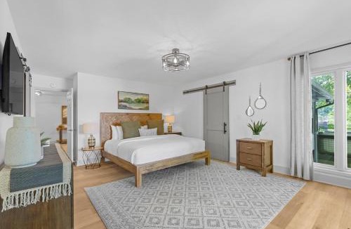 Westport House | Niblick on Norman w/Heated Pool & Optional Boat Rental