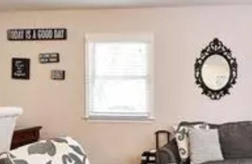 Caroleen Apartment | Nice clean rooms and safe for travels