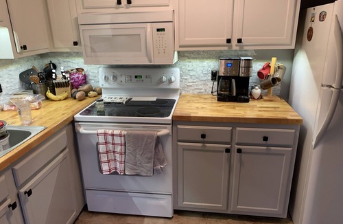Sugar Mountain Condo | Ninth-floor condo w/stunning sunset views overlooking Sugar Mountain Ski Slopes!