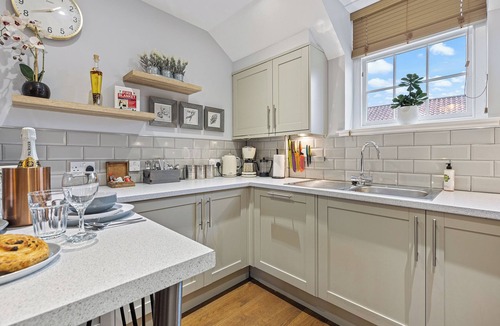 York House | No. 3 - Lime Tree Cottage - Pass the Keys