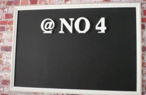 Castle Cary Apartment | @ No.4