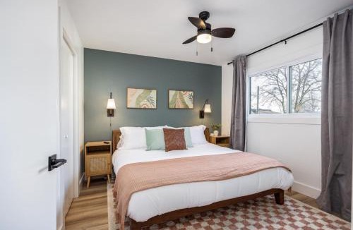 Hillsboro Village Apartment | No Stairs Condo by Vanderbilt and Belmont, 3 miles to Downtown