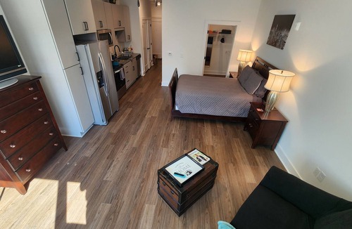 NoDa Apartment | NoDa Davidson street & 36th street walk to street venues & 5 mins to uptown!