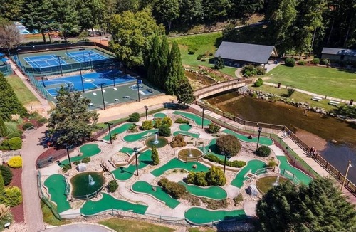 Lake Lure House | Noll House by Carolina Properties - Walk to Resort Amenities, Game Room!