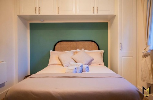 Reading Apartment | 'Nomadic Nest' 2-Bed Executive Coach House + Free Parking!