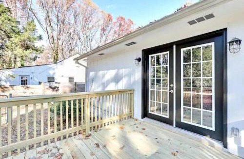 Northwest Raleigh House | North Raleigh Private Retreat