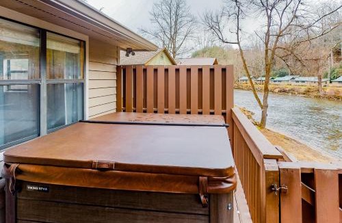 Sylva House | North River Views