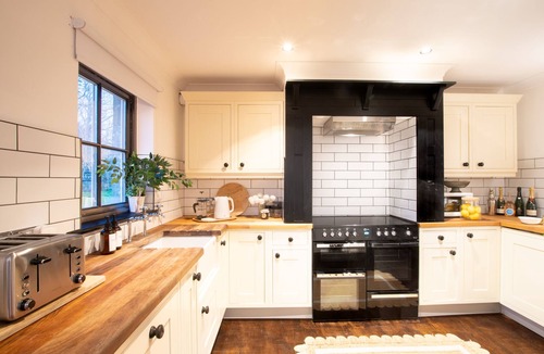 Chathill Cottage | Northern Hideaways Apple Store, Ellingham
