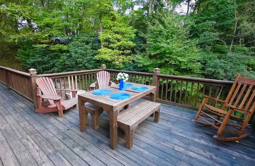 Apple Ridge Cabin | O'Connors Retreat - Blowing Rock, Hot tub Secluded acreage, fabulous views