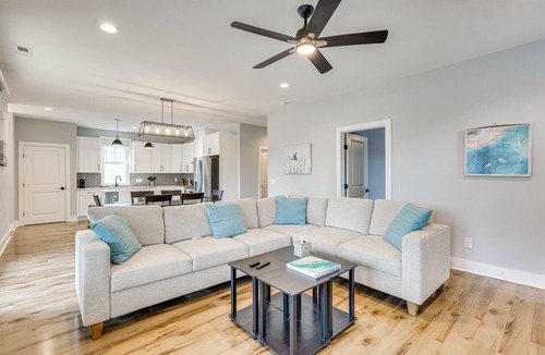 Tranquil Harbour House | Oak Island Coastal Home w/Covered Deck!