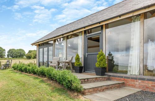 Newtown House | Oak View - Uk31280
