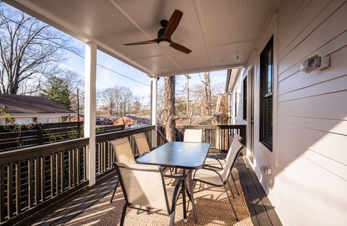 Oakhurst House | Oakhurst Cottage #2 Close to Uptown Charlotte