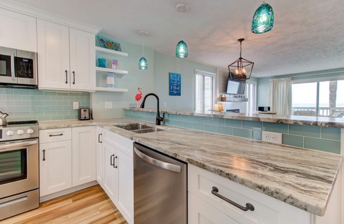 Kure Beach Condo | 🌊Ocean Dunes 2101A: Oceanfront 2BR Condo w/Community Pool🌊
