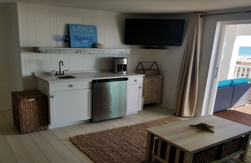 Atlantic Beach House | OCEAN FRONT WITH THE BEST OCEAN VIEWS. nHEATED POOL & HOT TUB ALL YEAR n