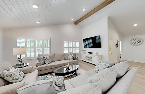 Ocean Isle Beach House | Ocean Isle Hidden Retreat A