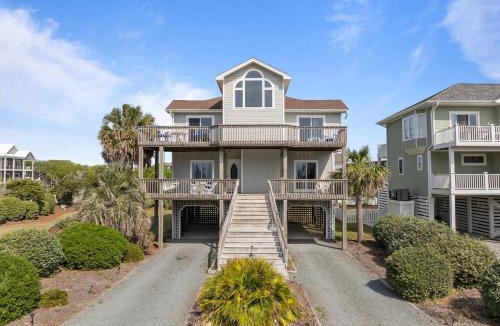 Village of Stump Sound House | Ocean Lookout