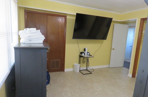South Nags Head House | Ocean Side/Crow's Nest Views/Fenced pet yard/xbox one S/pet friendly