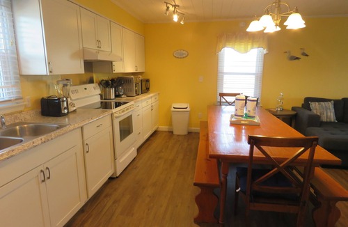 South Nags Head House | Ocean Side/Crow's Nest Views/Fenced pet yard/xbox one S/pet friendly