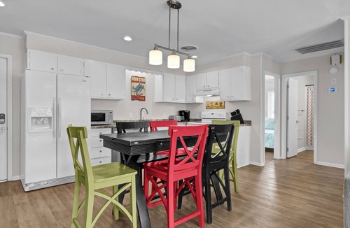 Shell Island House | Ocean view duplex just steps from the beach!