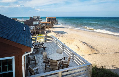 Rodanthe House | Ocean Views Hot Tub Pet-Friendly Steps to the Sand