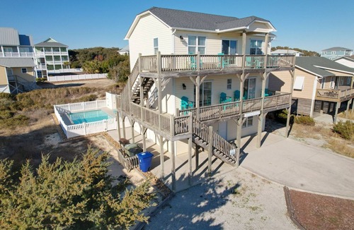 Emerald Isle House | Ocean Views, Private Pool, sleeps 15, easy beach access, dog friendly