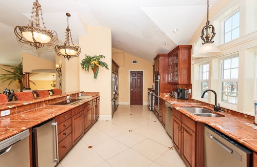 Kill Devil Hills House | OCEANFRONT, 18 BRs, ELEV, Theater, Rec Room, Poolside Bar, Luxury, EP204, Grande Ritz Carolina