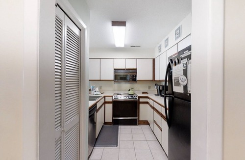 Pine Knoll Shores Condo | Oceanfront, 2nd-Floor Condo with Great Ocean View, Balcony, WiFi & Shared Pool