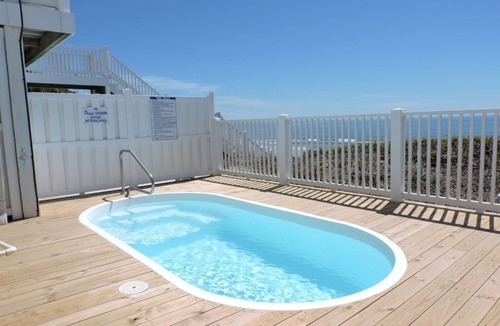 Emerald Isle House | Oceanfront 5BR w/Private Pool, Deck & Beach Access
