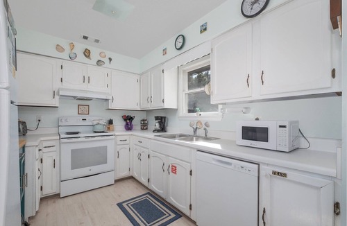 Rodanthe House | Oceanfront 7041- Duck Dog: 4-Bedroom House in Rodanthe, NC