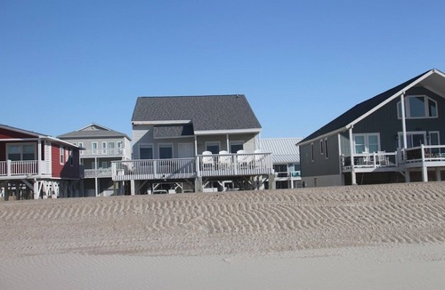 Ash House | OceanFront Beach Paradise on charming Ocean Isle Beach