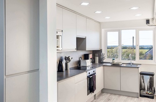 Pevensey House | Oceanfront Beach House - Family-Friendly