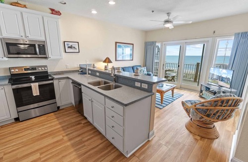 Hatteras Condo | Oceanfront Condo w/Private Balcony, Resort Pool, Hot Tub, Elevator, Clubhouse