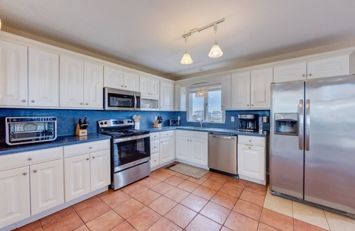 Waves House | Oceanfront Dog Friendly w/Private Pool, Hot Tub, Game Room, Cargo Lift, Tennis