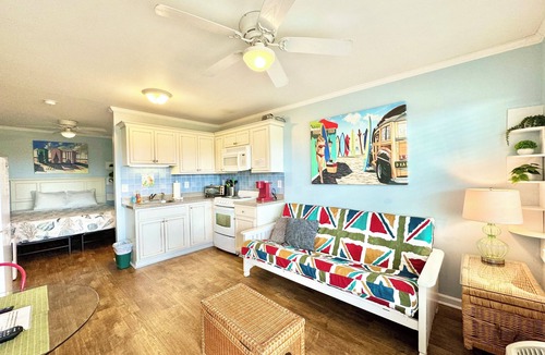 Atlantic Beach Condo | 🏖OCEANFRONT DUNESCAPE VIEW Direct Beach Access🦀Kitchen🐬Pool🚴WiFi