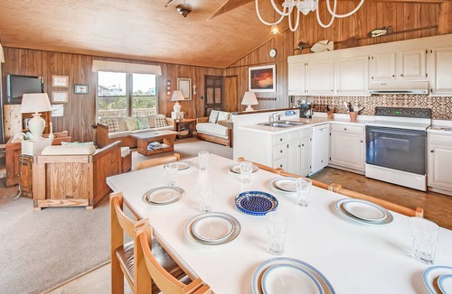 Avon House | Oceanfront Home in Avon w/Easy Beach Access, Grill, and Screened Porch