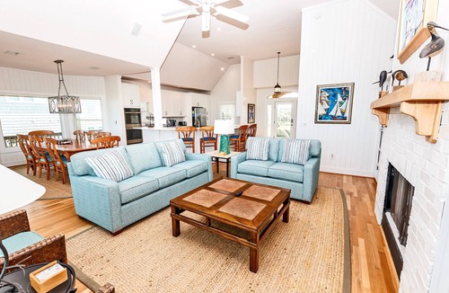 Southern Shores House | OCEANFRONT, Ocean Views, Private Pool, Hot Tub, SS10, The Russell Cottage
