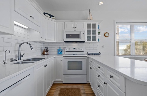 Indian Beach Condo | OCEANFRONT, Ocean Club Resort, Heated Pool, Hot Tub. Cleaning & Linens Included!
