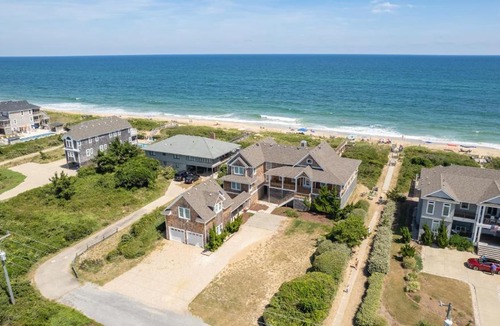 Southern Shores House | OCEANFRONT, Ocean Views, Private Pool, Hot Tub, SS10, The Russell Cottage